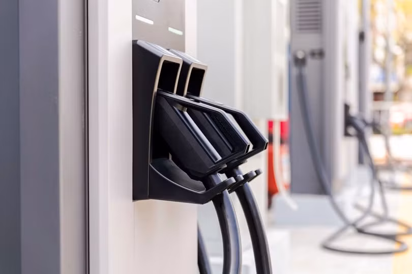 Cận cảnh súng sạc trên trụ sạc siêu nhanh 360kW.