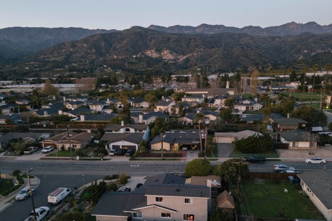 Một khu dân cư ở thành phố Carpinteria, California. Ảnh: WSJ Một khu dân cư ở thành phố Carpinteria, California. Ảnh: WSJ