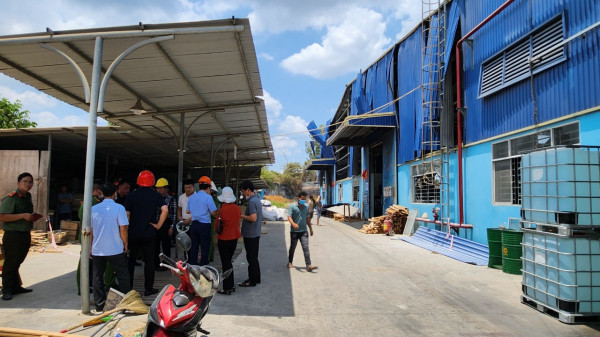 Nhà xưởng xảy ra vụ nổ lò hơi.