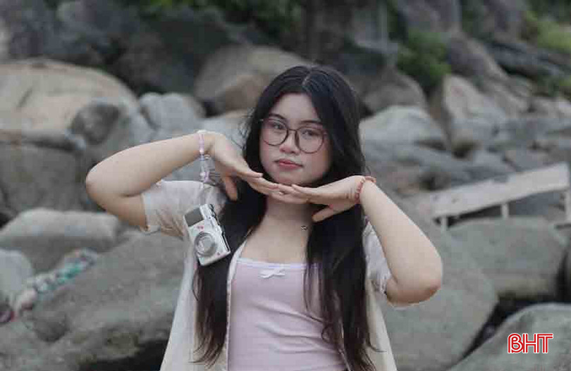 Phương Uyên đã có những giây phút thư giãn sau kỳ thi căng thẳng. 3.jpg