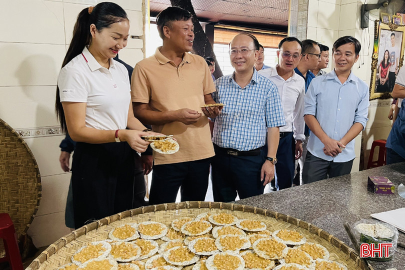 Đoàn tham quan cơ sở sản xuất cu đơ Bà Hường (thị trấn Phố Châu, huyện Hương Sơn) - sản phẩm đạt chuẩn OCOP 3 sao. 33.jpg