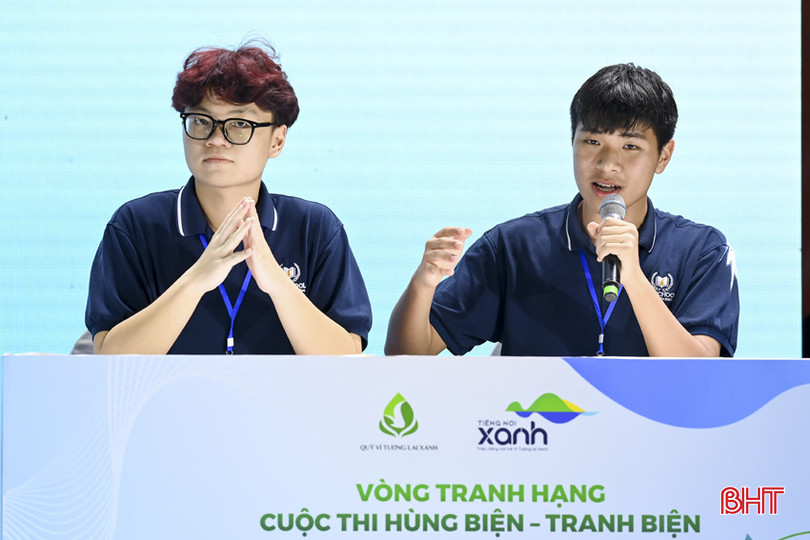 Đội thi Nấm Cao xuất sắc đoạt giải Nhất ở bảng tiếng Việt với ý tưởng về loại vật liệu mới thân thiện với môi trường hơn nữa. 33.jpeg
