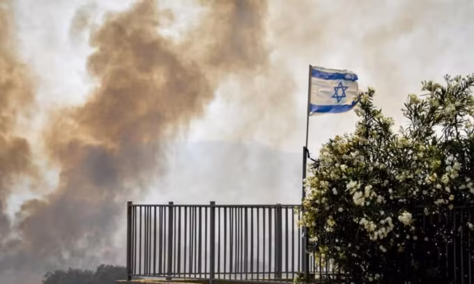 Hỏa hoạn bùng phát tại Cao nguyên Golan sau đòn tập kích của Hezbollah hôm 13/6. Ảnh: Ynet