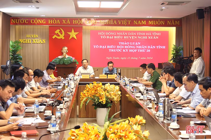 Các đại biểu tham dự buổi thảo luận.