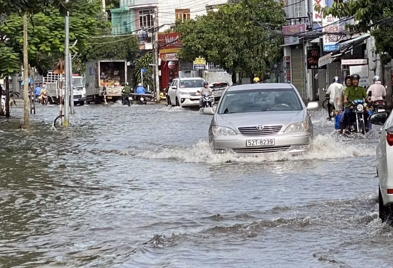 Nguy cơ mưa bão dồn dập trong những tháng cuối năm, đặc biệt là khu vực miền Trung. (Ảnh minh họa: Công Thử/TTXVN)