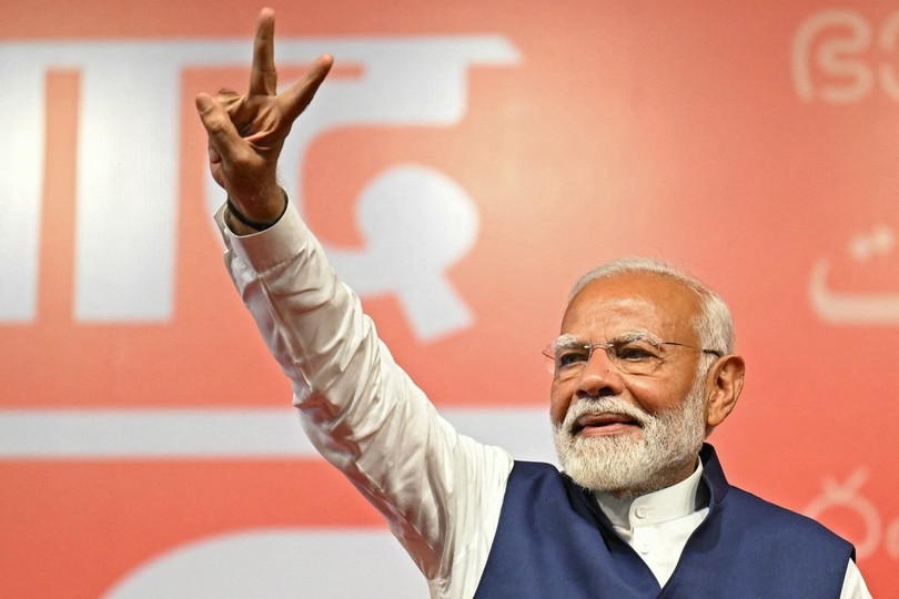 Thủ tướng Ấn Độ Narendra Modi mừng chiến thắng của Liên minh Dân chủ quốc gia (NDA) do đảng Nhân dân Ấn Độ (BJP) đứng đầu, tại New Delhi, ngày 4/6/2024. (Ảnh: AFP/TTXVN) Thủ tướng Ấn Độ Narendra Modi mừng chiến thắng của Liên minh Dân chủ quốc gia (NDA) do đảng Nhân dân Ấn Độ (BJP) đứng đầu, tại New Delhi, ngày 4/6/2024. (Ảnh: AFP/TTXVN)