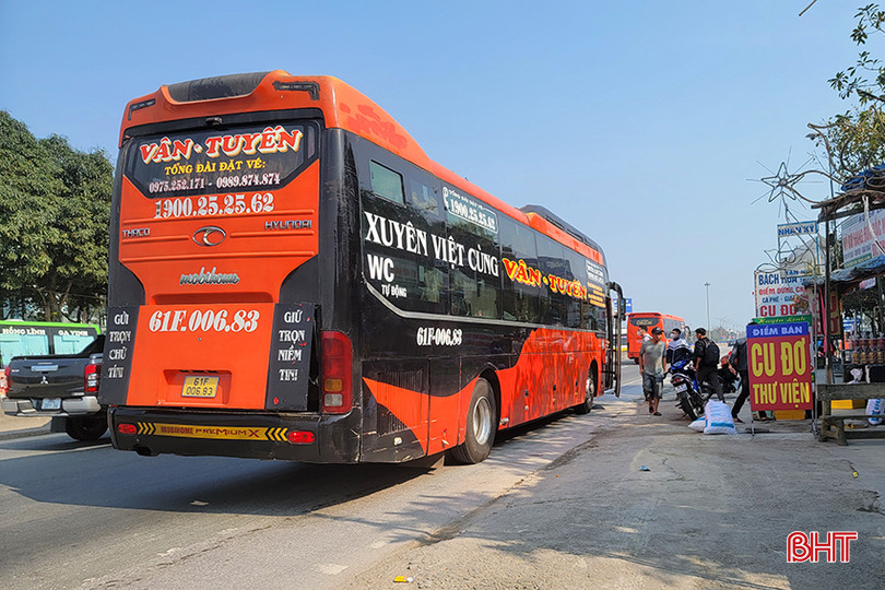 Các trường hợp vi phạm trong vận tải hành khách bằng ô tô bị xử lý nghiêm. xe-khach.jpg