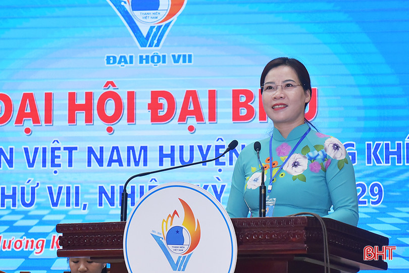 Bà Từ Thị Hòa - Phó Bí thư Thường trực Huyện ủy Hương Khê: Các cấp hội cần phối hợp tổ chức các phong trào hành động nhiệm vụ phát triển kinh tế - xã hội của địa phương; quan tâm nhân rộng mô hình, điển hình tiên tiến kinh tế; phát huy sức trẻ và lòng nhiệt tình, tinh thần xung kích, tình nguyện góp phần xứng đáng vào sự nghiệp xây dựng quê hương ngày càng phát triển. 7.jpg