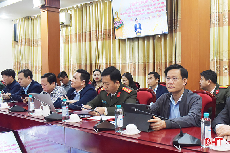 Đại biểu dự điểm cầu Hà Tĩnh. 4.jpg