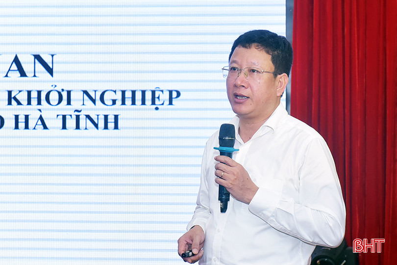 Phó Giám đốc Sở KH&CN Nguyễn Huy Trọng giới thiệu tổng quan hoạt động thúc đẩy KNĐMST tại Hà Tĩnh. 2.jpg