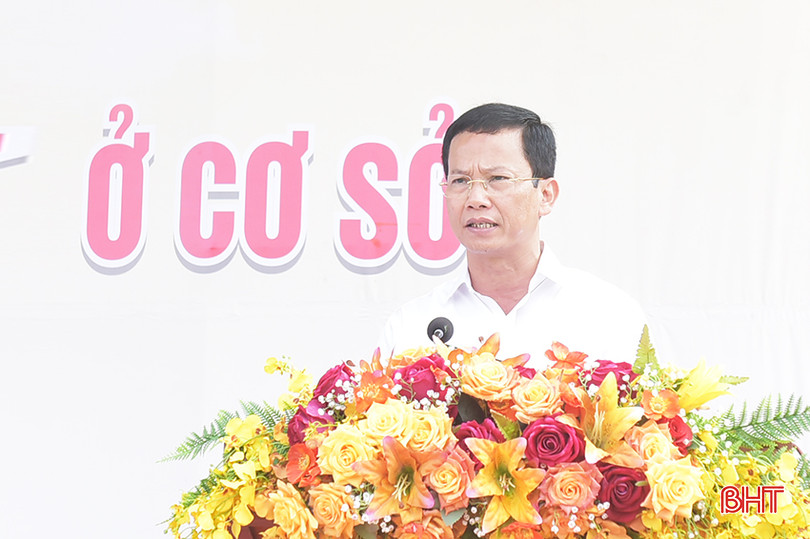 Chủ tịch UBND TP Hà Tĩnh Nguyễn Trọng Hiếu đề nghị các phòng, ngành, đơn vị, địa phương tổ chức tốt công tác thông tin, truyên truyền về Luật Lực lượng tham gia bảo vệ ANTT ở cơ sở và các văn bản quy phạm pháp luật liên quan; tạo điều kiện để lực lượng tham gia bảo vệ ANTT ở cơ sở đi vào hoạt động hiệu quả, hoàn thành tốt nhiệm vụ được giao... 1.jpg