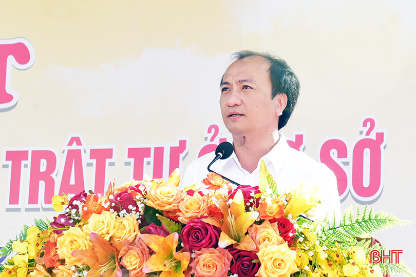 Phó Chủ tịch UBND thành phố Hà Tĩnh Nguyễn Duy Đức thông tin về một số nội dung của Luật lực lượng tham gia bảo vệ ANTT ở cơ sở và các văn bản quy phạm pháp luật liên quan. 6.jpg