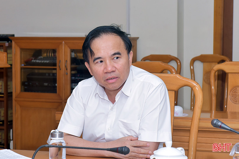 Giám đốc Sở KH&CN Bùi Quang Hoàn tham gia ý kiến tại cuộc họp. 3.jpg