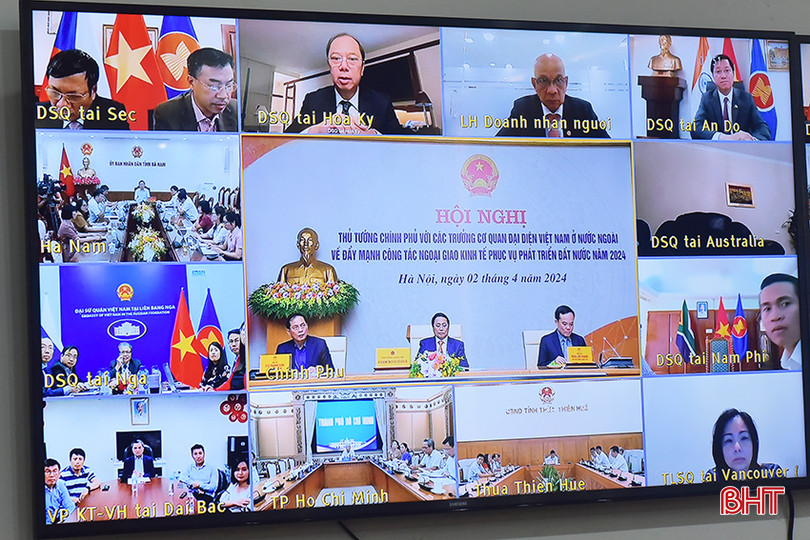 Hội nghị được tổ chức trực tiếp kết hợp trực tuyến với các cơ quan đại diện Việt Nam ở nước ngoài và UBND các tỉnh, thành phố trực thuộc Trung ương. (Ảnh chụp màn hình). 4.jpg