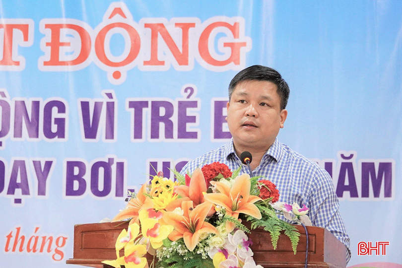 Phó Chủ tịch UBND huyện Hương Khê Trần Quốc Bảo phát động Tháng hành động vì trẻ em. a3.jpg