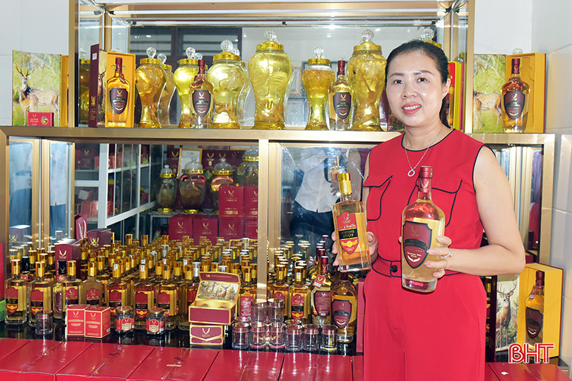 Từ sự bảo chứng từ tem truy xuất nguồn gốc, sản phẩm nhung hươu Hiền Ngọc đang ngày một vươn xa. 4.jpg