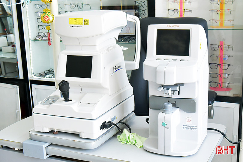 Phương tiện đo tiêu cự kính mắt, đo độ khúc xạ mắt và thấu kính đo thị lực bắt buộc phải được kiểm định và dán tem trước khi đưa vào sử dụng theo định kỳ 12 tháng. 1.jpg