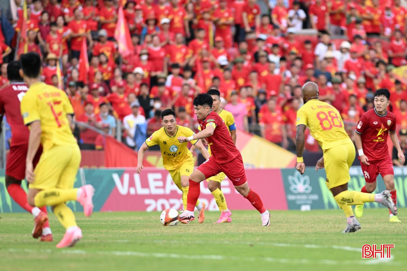 Hồng Lĩnh Hà Tĩnh tiếp đón Đông Á Thanh Hóa trong vòng đấu cuối cùng của V.League 2023/24. DSC_5521.JPG