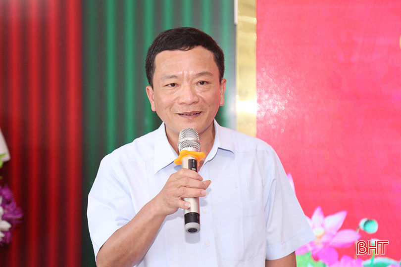 Phó Chủ tịch HĐND tỉnh Trần Văn Kỳ phát biểu tại cuộc làm việc. an-toan-giao-thong-duong-sat-7a.jpg