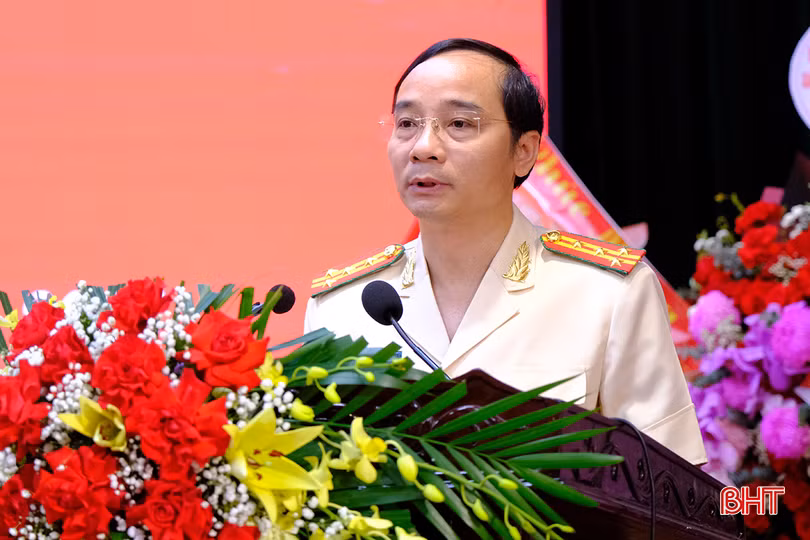 Đại tá Nguyễn Xuân Thao phát biểu nhận nhiệm vụ.jpeg