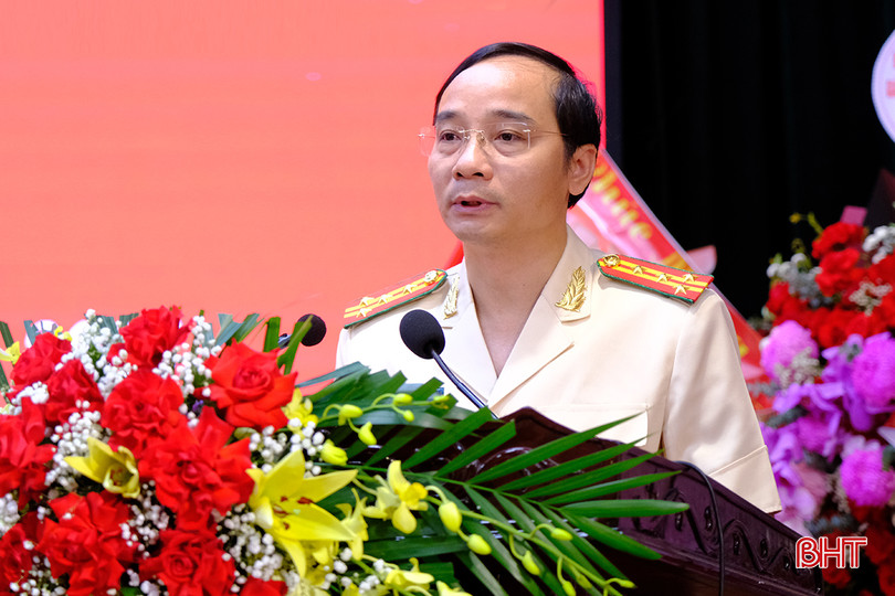 Đại tá Nguyễn Xuân Thao - tân Giám đốc Công an tỉnh Hà Tĩnh phát biểu nhận nhiệm vụ. Đại tá Nguyễn Xuân Thao phát biểu nhận nhiệm vụ.jpeg