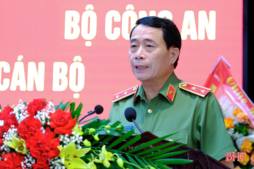 Trung tướng Lê Quốc Hùng phát biểu tại lễ công bố. Thứ trưởng Lê Quốc Hùng phát biểu giao nhiệm vụ.jpeg