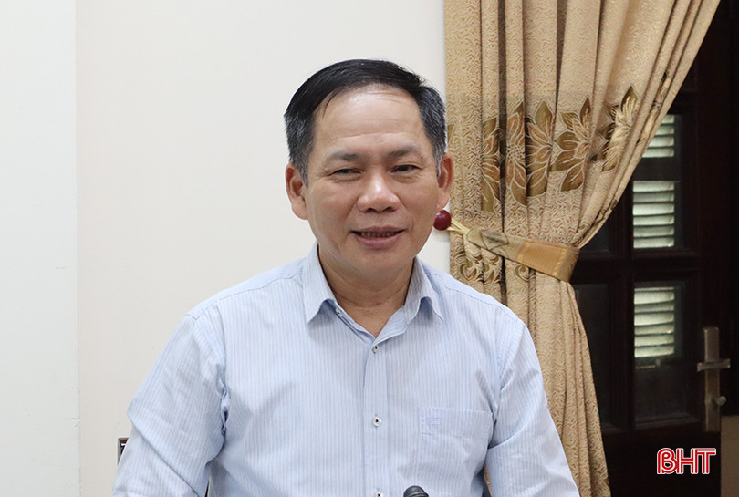 Phó Trưởng đoàn chuyên trách Đoàn ĐBQH tỉnh Trần Đình Gia: Đoàn cần tăng cường phối hợp với các đơn vị liên quan, nhất là HĐND cấp huyện, thị xã, thành phố để hoạt động giám sát đạt kết quả cao nhất. IMG_2291.JPG