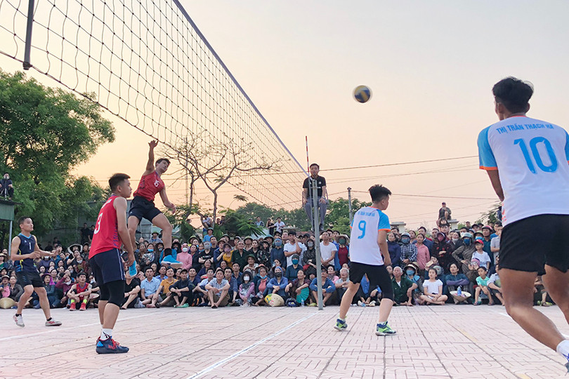 Giải Bóng chuyền nam thanh niên huyện Thạch Hà diễn ra từ ngày 20 - 21/4, quy tụ 312 VĐV đến từ 26 đội bóng; trong đó, 22 đội đại diện cho các xã, thị trấn, các đội còn lại đến từ Công an huyện, 3 trường THPT trên địa bàn.