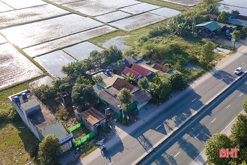 Các hộ dân ảnh hưởng đất ở tại xã Việt Tiến sẽ được di dời tái định cư. den-bu-giai-phong-mat-bang-3.jpg