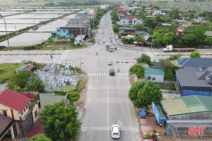 Ngã tư Hộ Độ trước đây là điểm đen tai nạn giao thông. tai-nan-nga-tu-ho-do-7.jpg