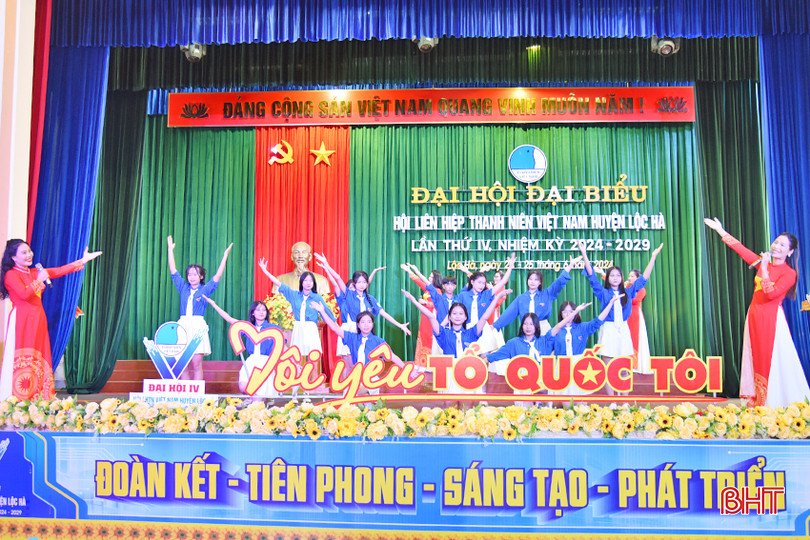 Chương trình văn nghệ chào mừng đại hội. DSC_7529 - Copy.JPG