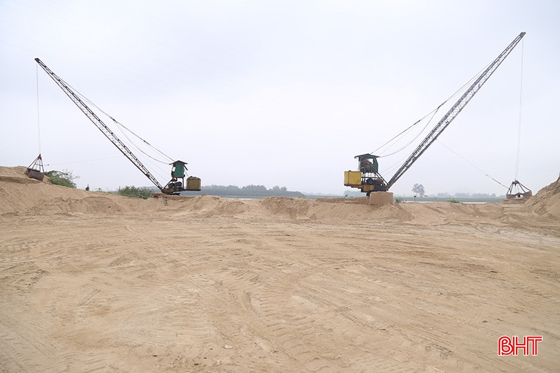 Cần sớm quy hoạch, xây dựng bến thủy nội địa, góp phần phần tháo gỡ nút thắt trong quản lý khai thác, kinh doanh tài nguyên khoáng sản làm VLXD ở trên địa bàn tỉnh. ben-thuy-noi-dia-6.jpg