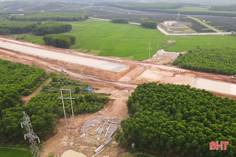 Xuất phát từ phức tạp trong trình tự, thủ tục nên việc di dời hệ thống đường điện nằm trong phạm vi ảnh hưởng dự án cao tốc Bắc - Nam qua Hà Tĩnh chưa đáp ứng với kế hoạch đề ra.