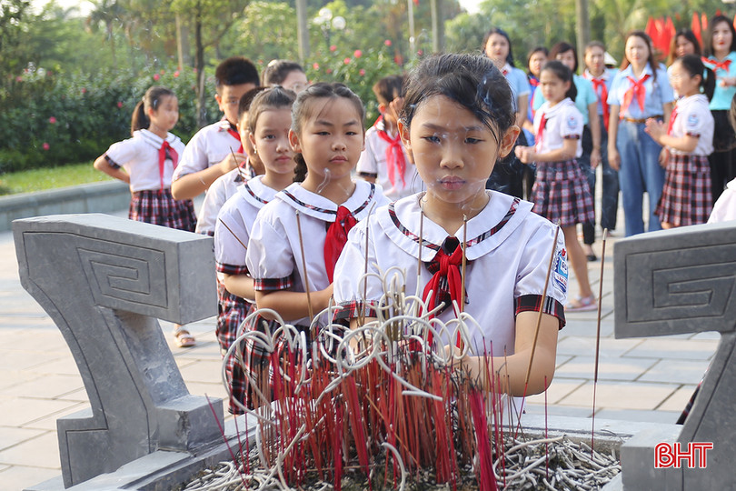 Các em đội viên, thiếu nhi Hà Tĩnh... aIMG_3689.jpg