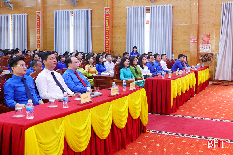 Đại biểu tham dự chương trình. aIMG_0782.jpg