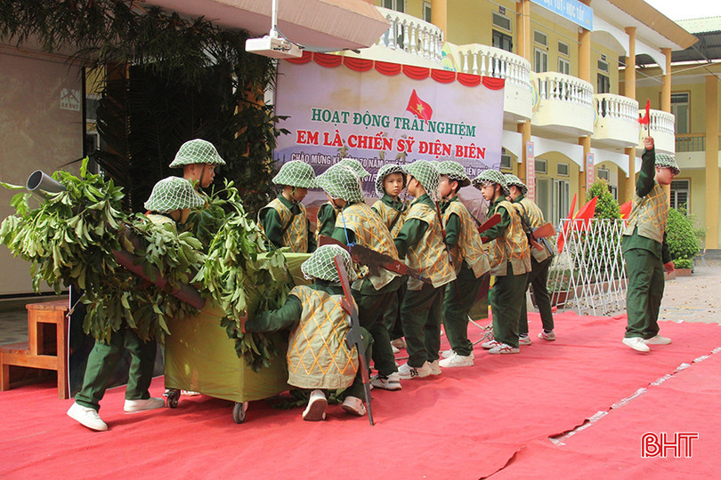 Liên đội Trường Tiểu học Tiên Điền tổ chức hoạt động trải nghiệm "Em là chiến sĩ Điện Biên". az5382747427714_3b14e168e060a4c05daa4039cf08f9dd.jpg