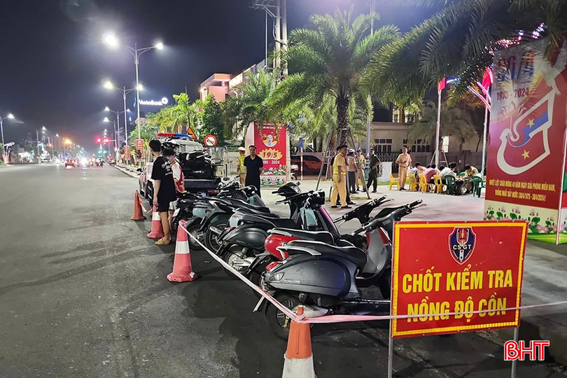 Tăng cường xử lý vi phạm trật tự ATGT là một trong những giải pháp kiềm chế, kéo giảm TNGT. tai-nan-giao-thong.jpg