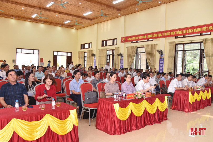 Toàn cảnh hội nghị tiếp xúc cử tri tại huyện Lộc Hà, sáng 22/4. DSC_5497 - Copy.JPG