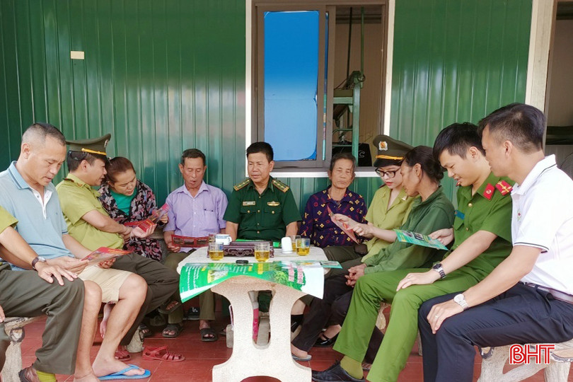 Lực lượng kiểm lâm, chủ rừng, BĐBP tuyên truyền PCCCR cho người dân xã Sơn Kim 2 (Hương Sơn) Sơn Kim 2 - Copy.jpg