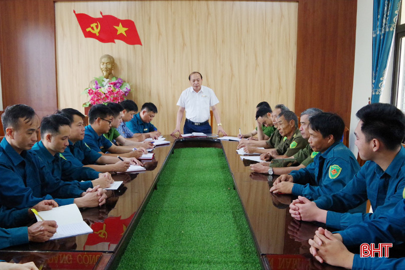 Lãnh đạo xã Trường Sơn quán triệt việc thực hiện nhiệm vụ QS - QP địa phương cho lực lượng dân quân của xã. 2 - Copy.jpg