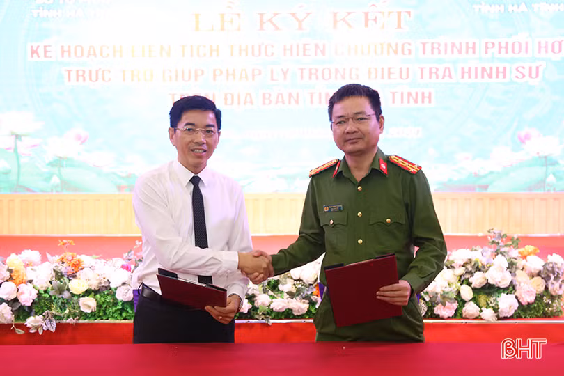 Sở Tư pháp và Công an tỉnh ký kết kế hoạch liên tịch thực hiện chương trình phối hợp TGPL trong điều tra hình sự trên địa bàn Hà Tĩnh.
