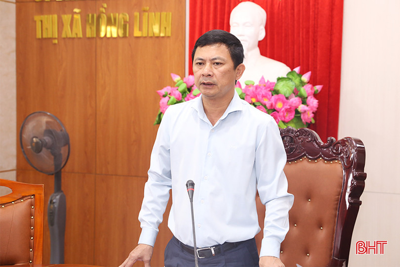 Phó Chủ tịch UBND tỉnh Lê Ngọc Châu kết luận cuộc làm việc. phong-chong-thien-tai-8.jpg