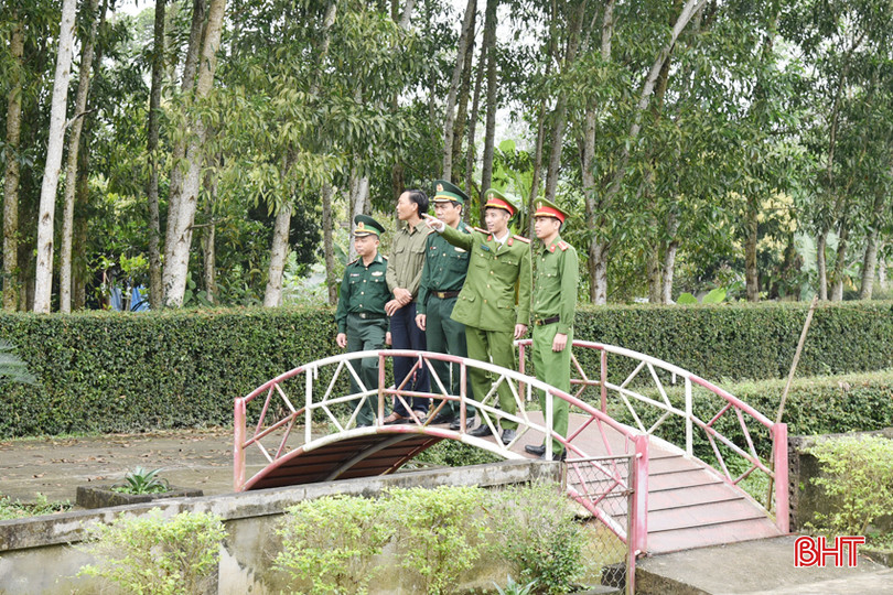 CBCS Đồn Biên phòng Phú Gia phối hợp công an xã tuần tra, kiểm soát địa bàn để bảo vệ sự bình yên nơi "phên dậu". DSC_3595 - Copy.JPG