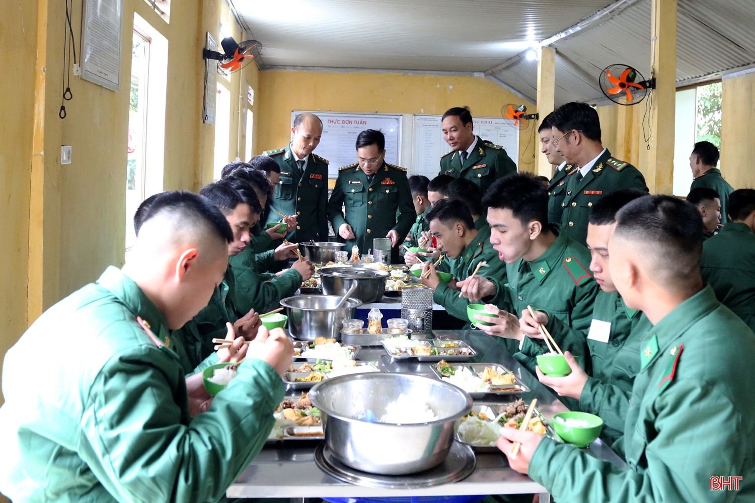 Hà Tĩnh tổ chức giao nhận quân đảm bảo chất lượng, nhanh gọn, an toàn