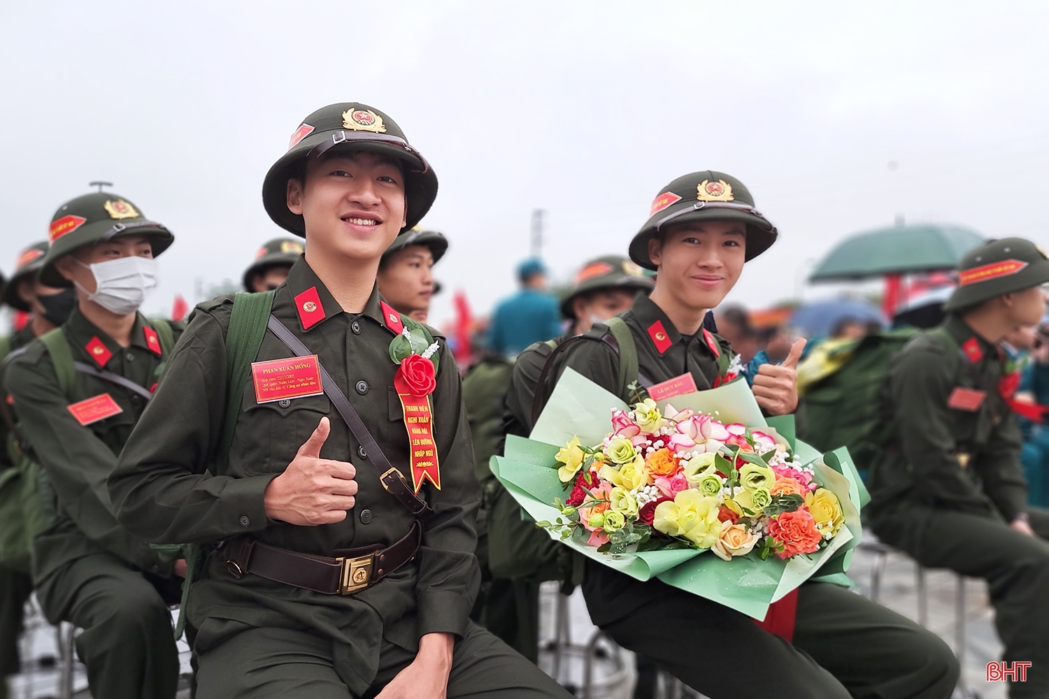 “Anh đi bộ đội sao trên mũ, mãi mãi là sao sáng dẫn đường”