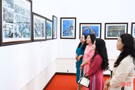 Khai mạc triển lãm ảnh nghệ thuật “Từ quê hương Cẩm Xuyên đến khát vọng Hà Tĩnh”