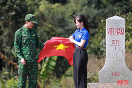 Thắm "sắc xanh" trên miền biên giới Việt - Lào