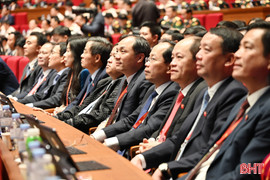 Đoàn đại biểu Hà Tĩnh dự Đại hội gồm 24 đồng chí.