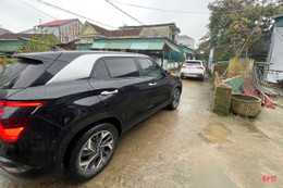 Từ vụ đỗ xe "khóa đầu, khóa đuôi" nghĩ về văn hóa giao thông