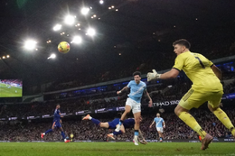 Man City 'đốt nóng' cuộc đua vô địch Ngoại hạng Anh